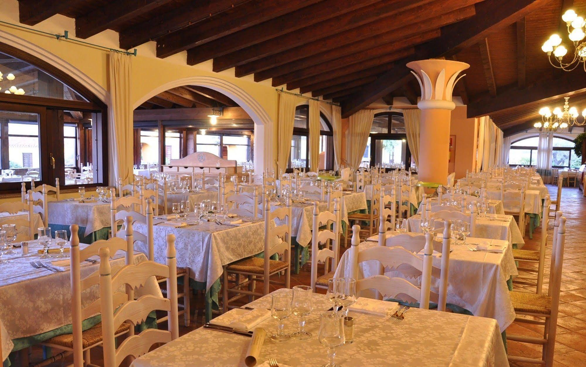 Hotel Valtur Baia Dei Pini Budoni Esterno foto
